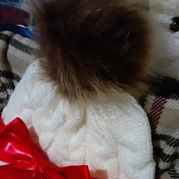 Hat - Picture 2 of 3